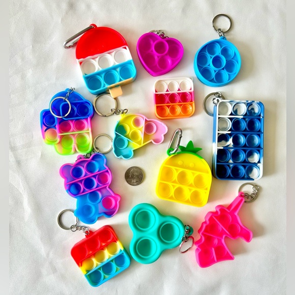 Multiple Pop it Fidget Keychains Bundle - Picture 2 of 4